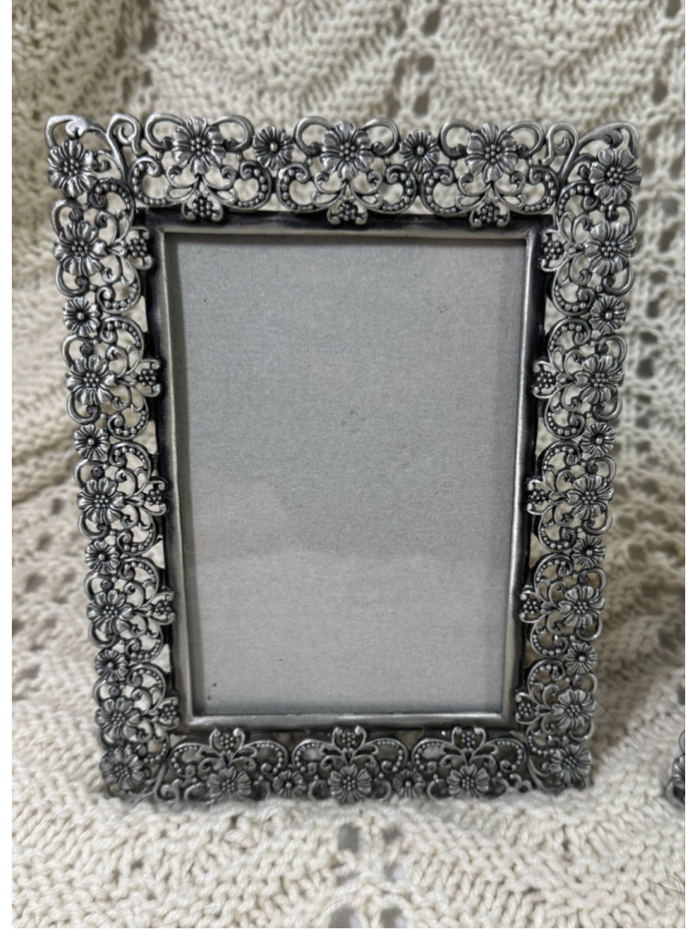 Set of 2 Ornate Pewter Filigree Picture Frames 4x6 & 5x7 Daisy Sunflower - Picture 3 of 5